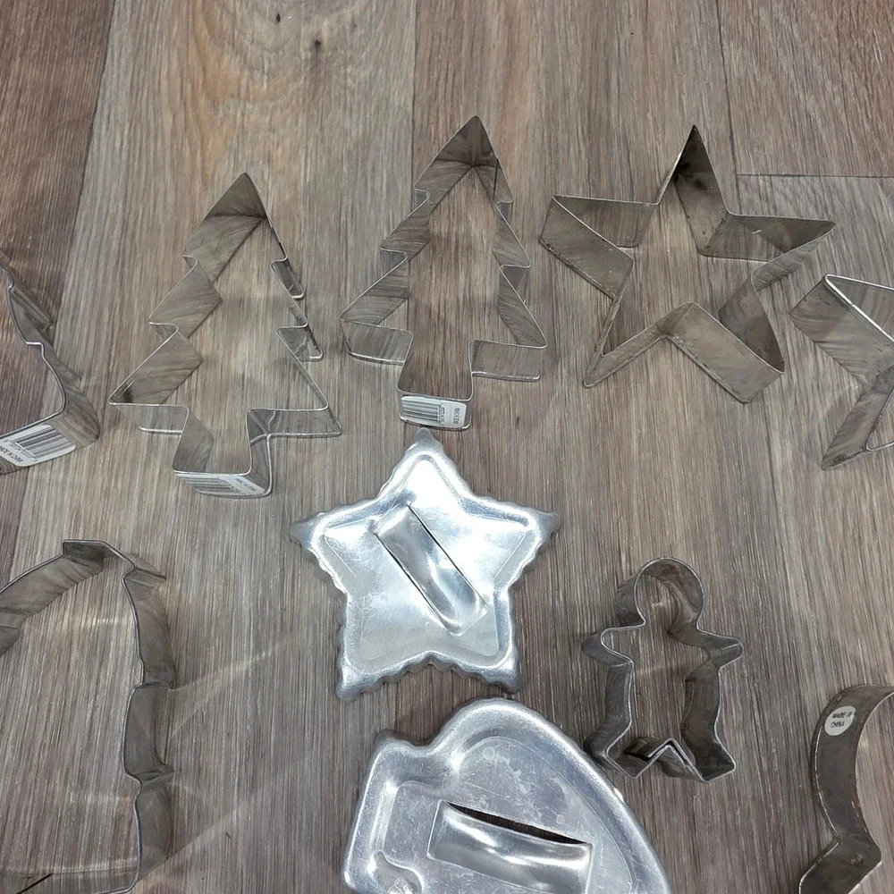 18pc Mixed Metal Cookie Cutter Lot Christmas Trees Stars Gingerbread Angel Heart